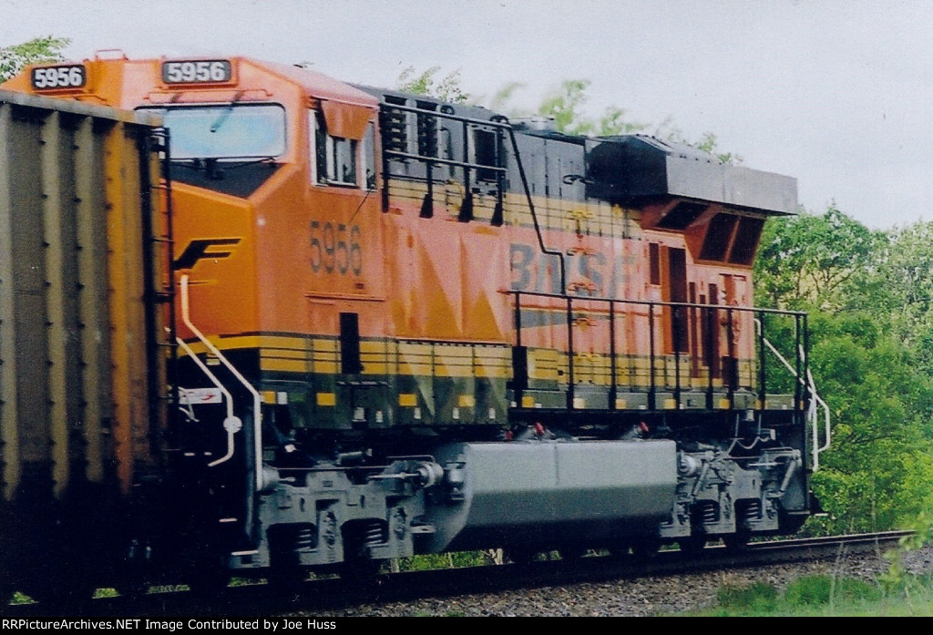 BNSF 5956 DPU